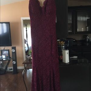 Burgundy Dress 12P New with Tags